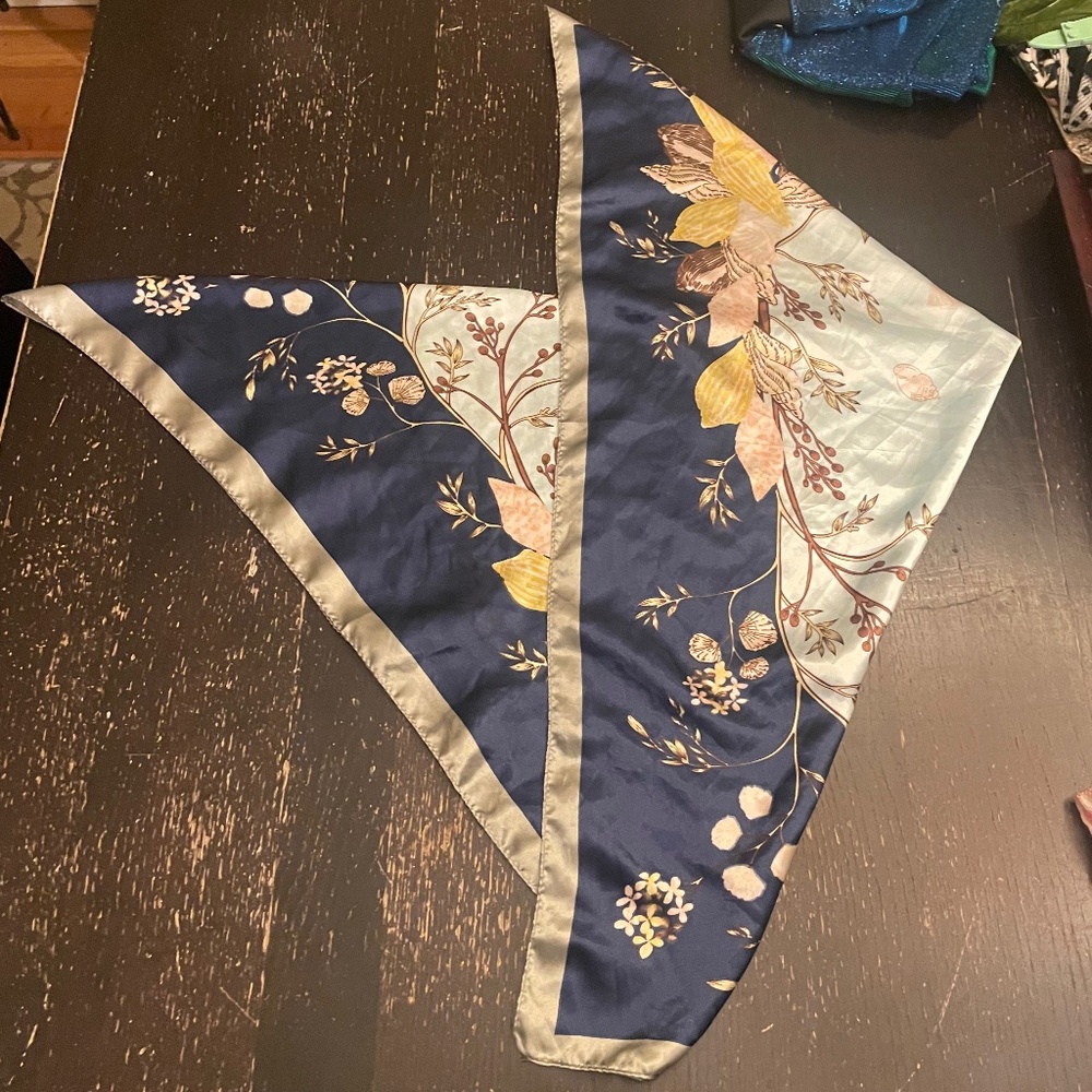 Blue floral and shell decorative scarf